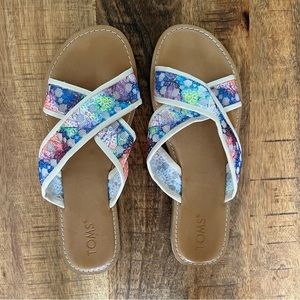 Toms Viv Floral Criss Cross Sandals